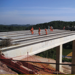 Como os apoios elastoméricos fretados melhoram a performance estrutural de pontes e viadutos